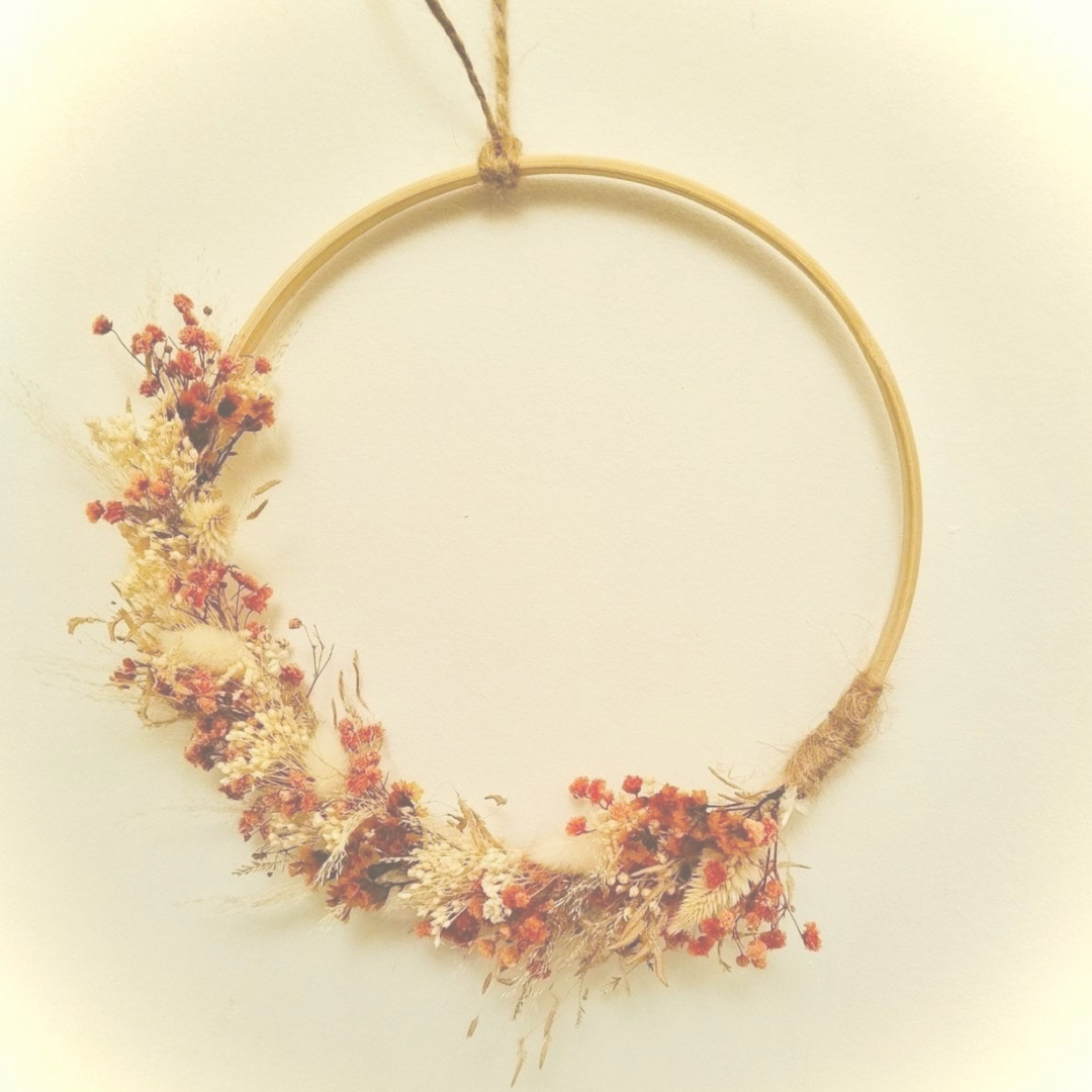 Couronnes de fleurs séchées