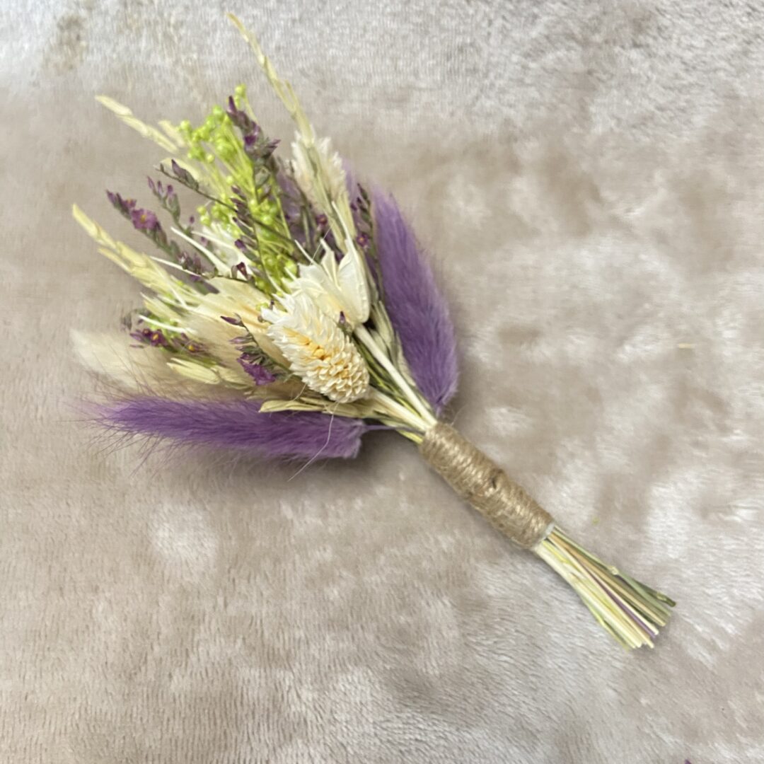 Boutonnière de fleurs séchées - Personnalisée
